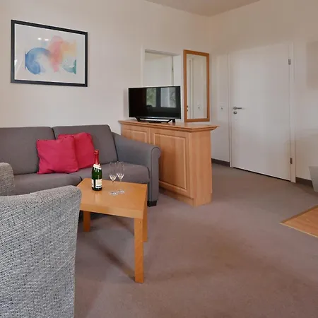 5 Celia Apartament *